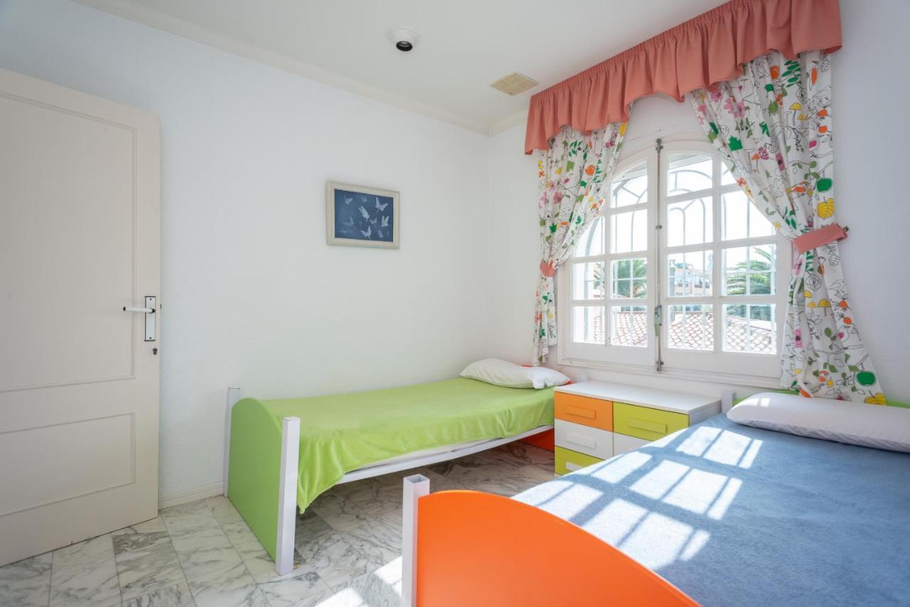 Villa Requesens On Canal เอมปูเรียบราบา ภายนอก รูปภาพ
